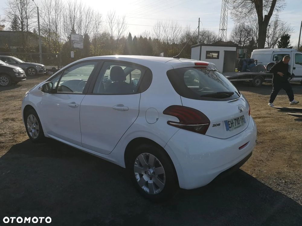Peugeot 208 - 26