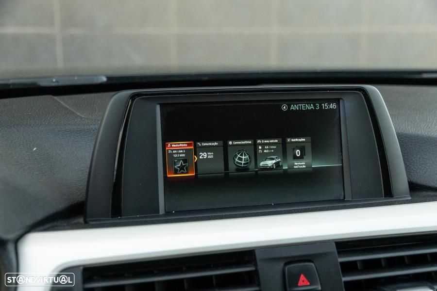 BMW 318 d Touring Auto - 39