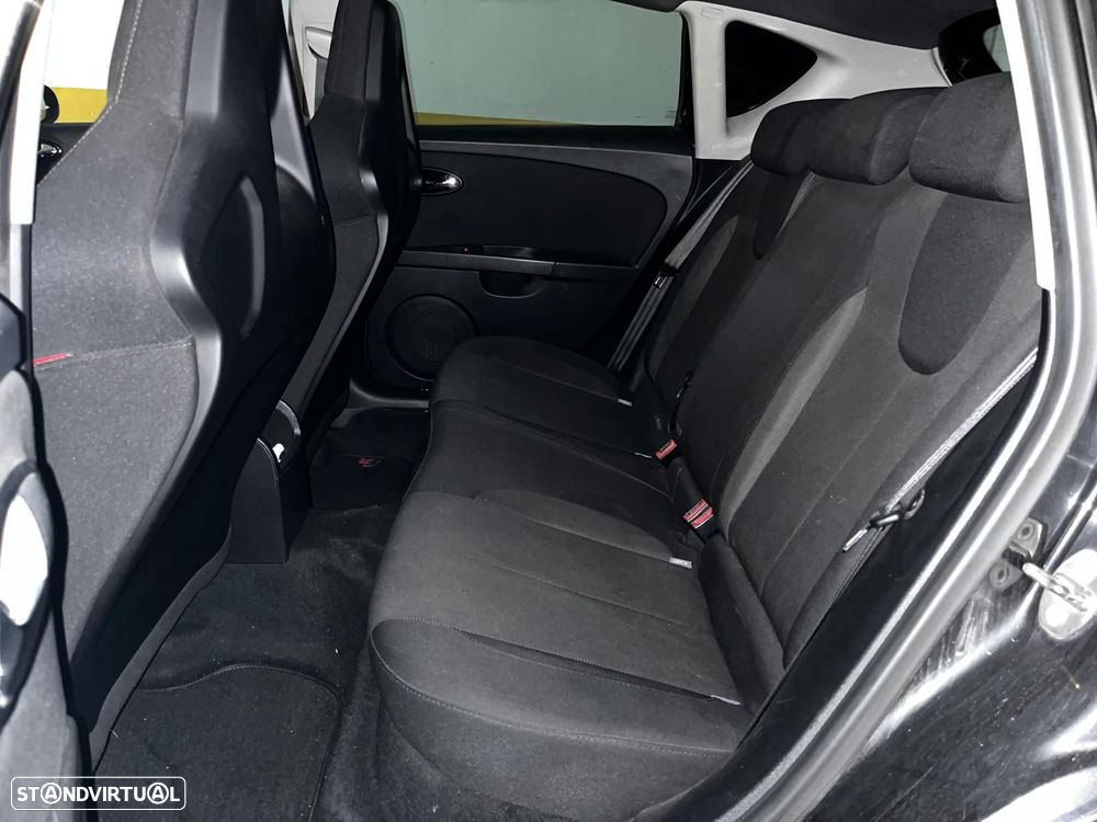 SEAT Leon 2.0 TDI FR 18 Tiago Monteiro - 15