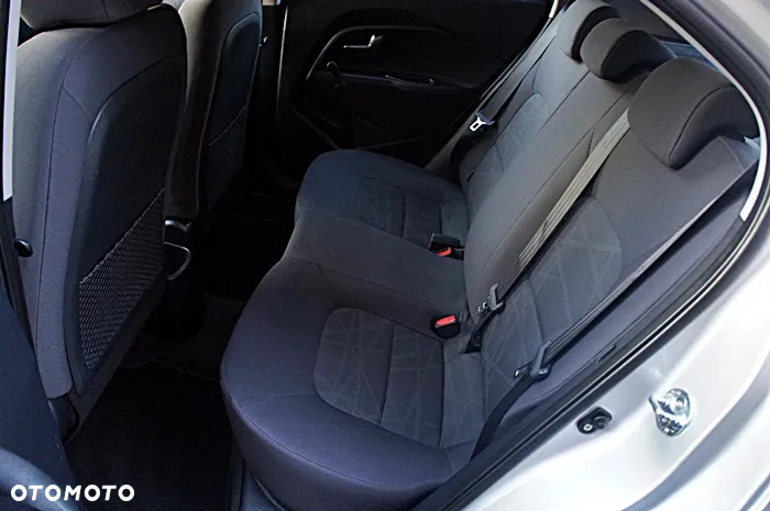 Kia Rio 1.2 Attract - 21
