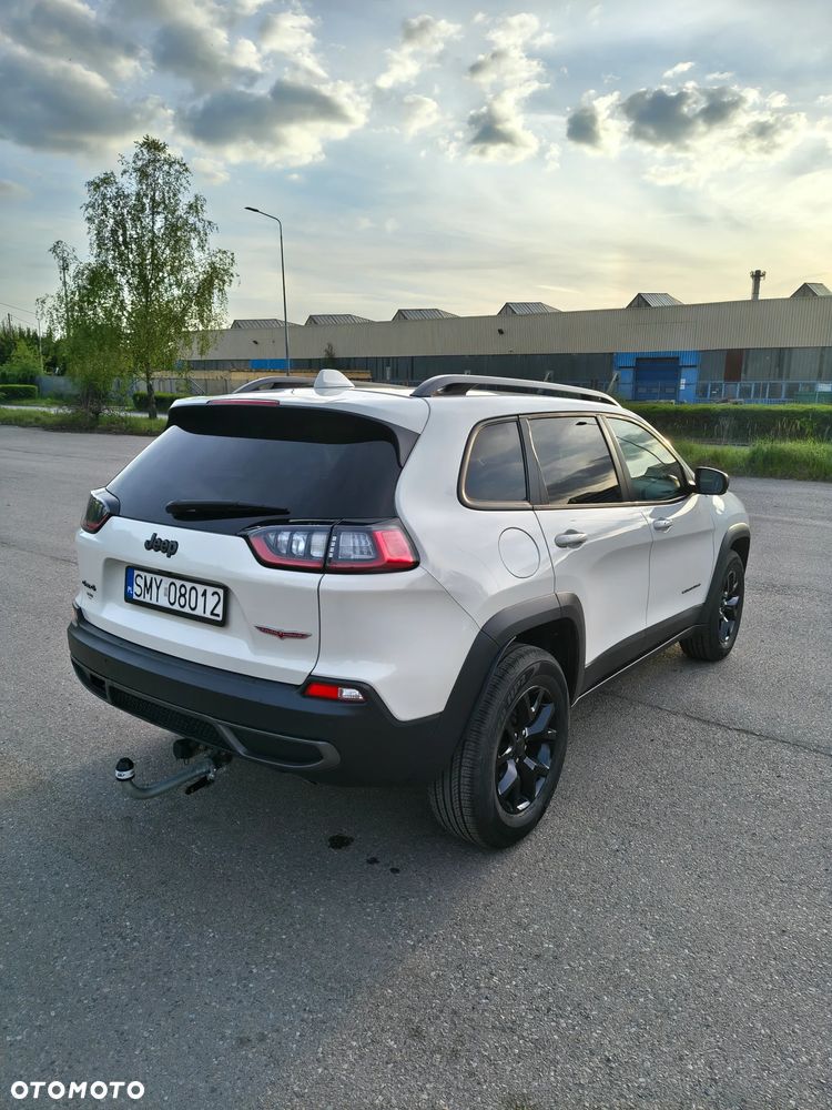 Jeep Cherokee - 8