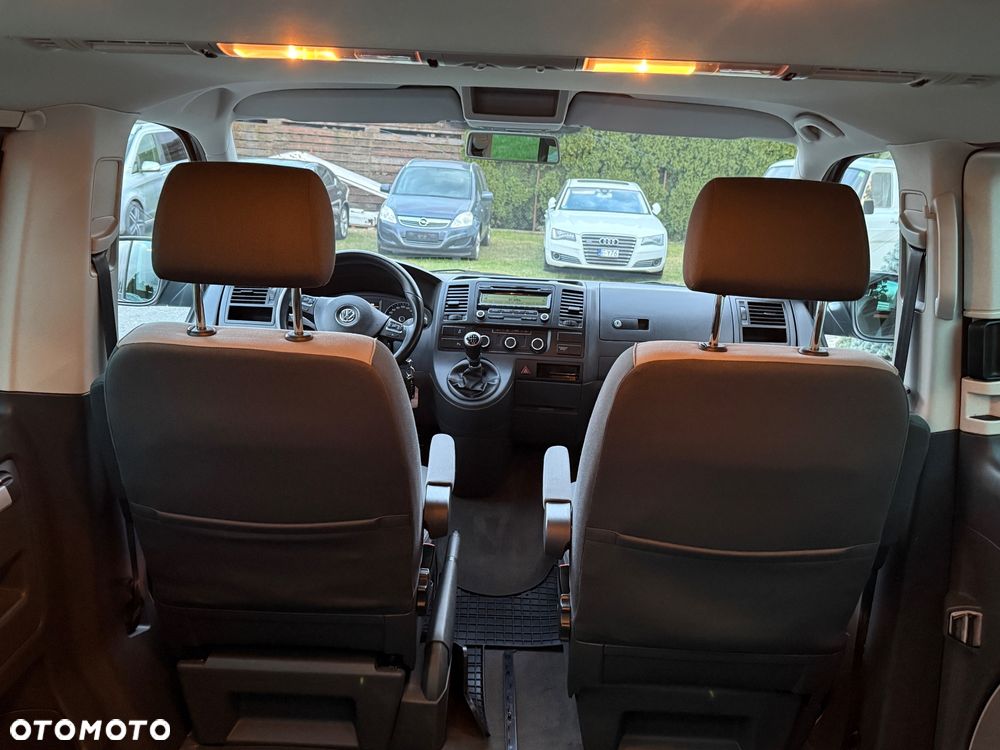 Volkswagen Multivan - 10