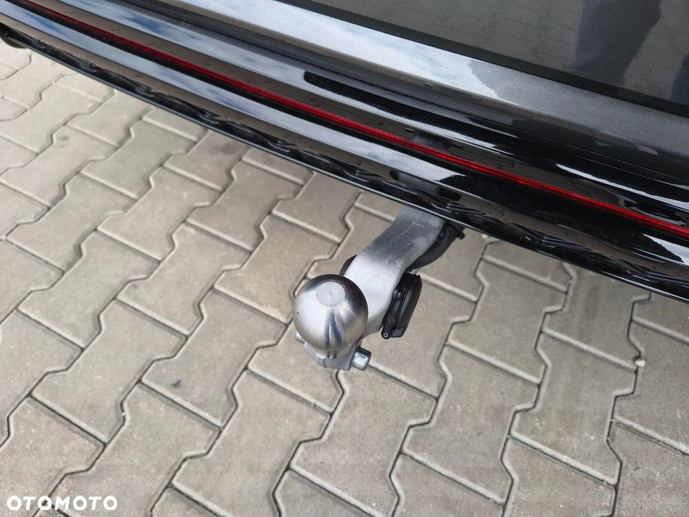Volkswagen Touareg - 12