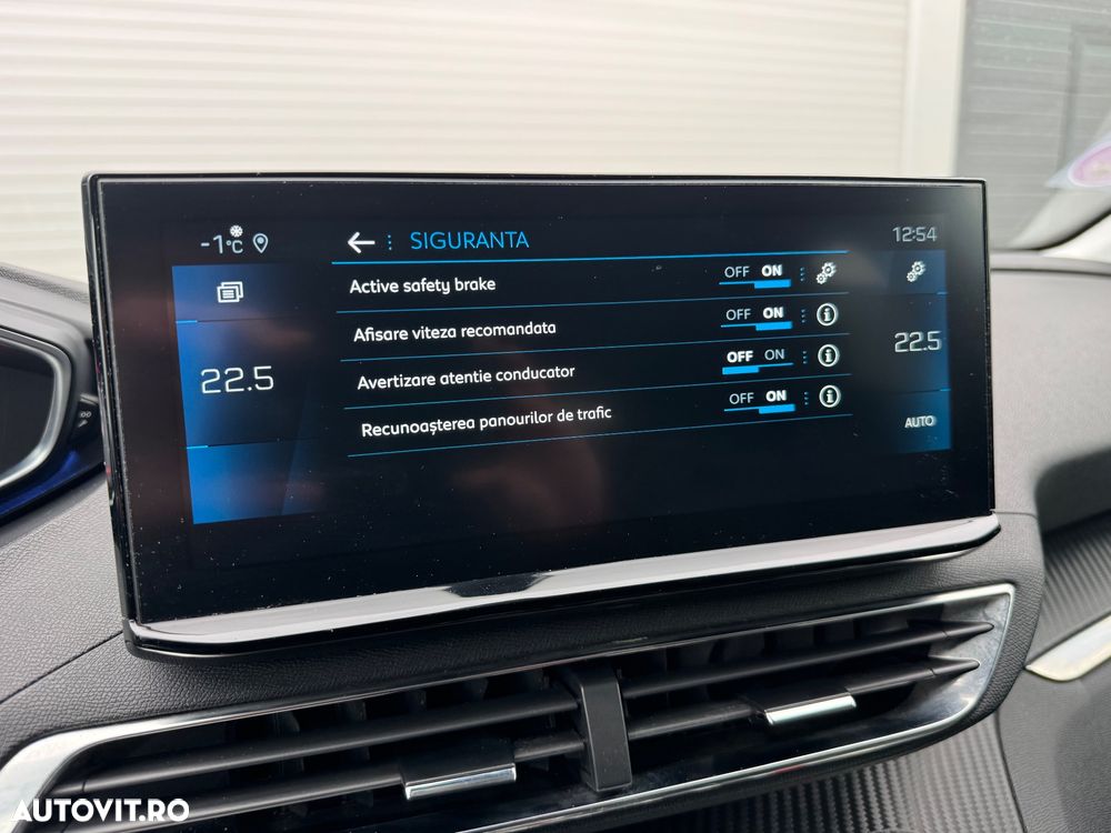 Peugeot 3008 PureTech 130 Stop & Start GPF EAT8 Allure - 23