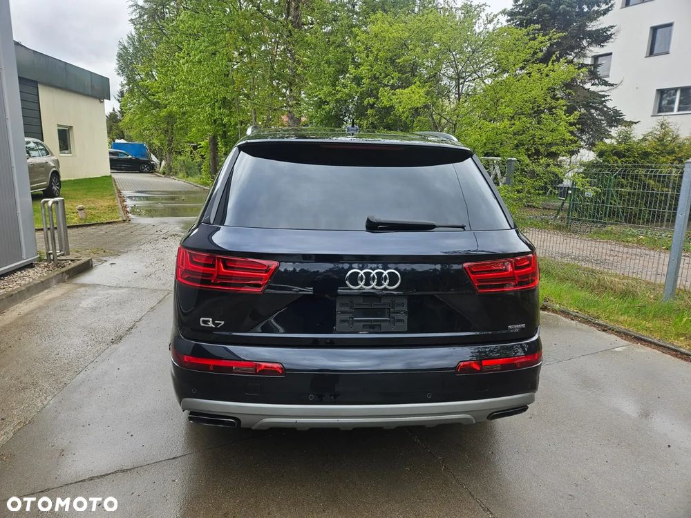 Audi Q7 - 3