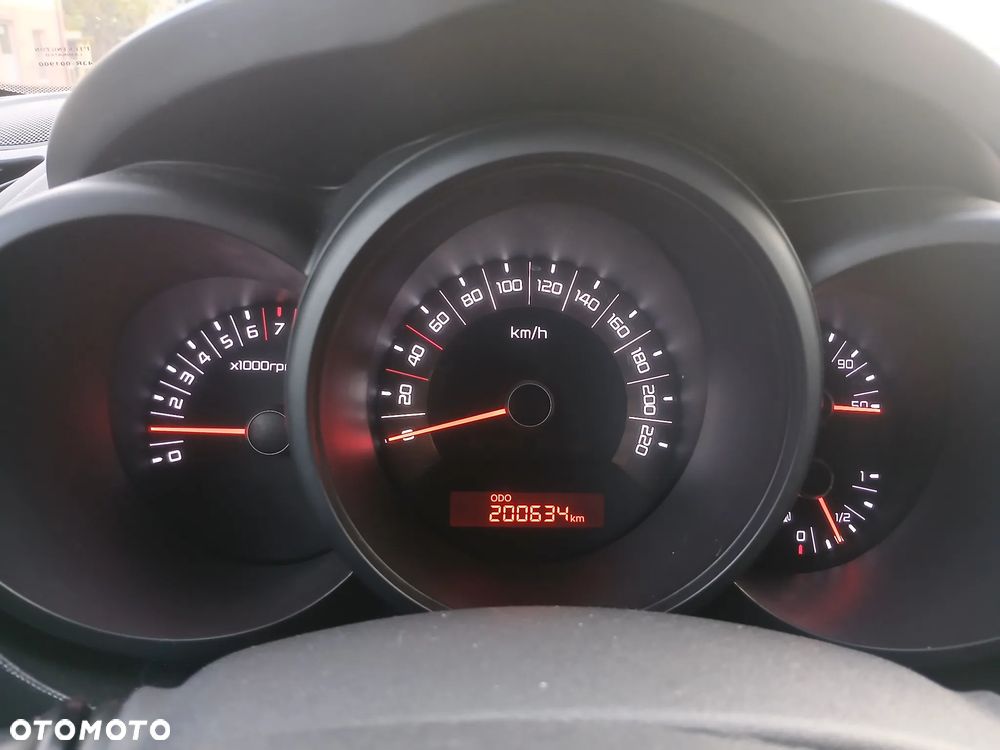 Kia Soul 1.6 L - 13