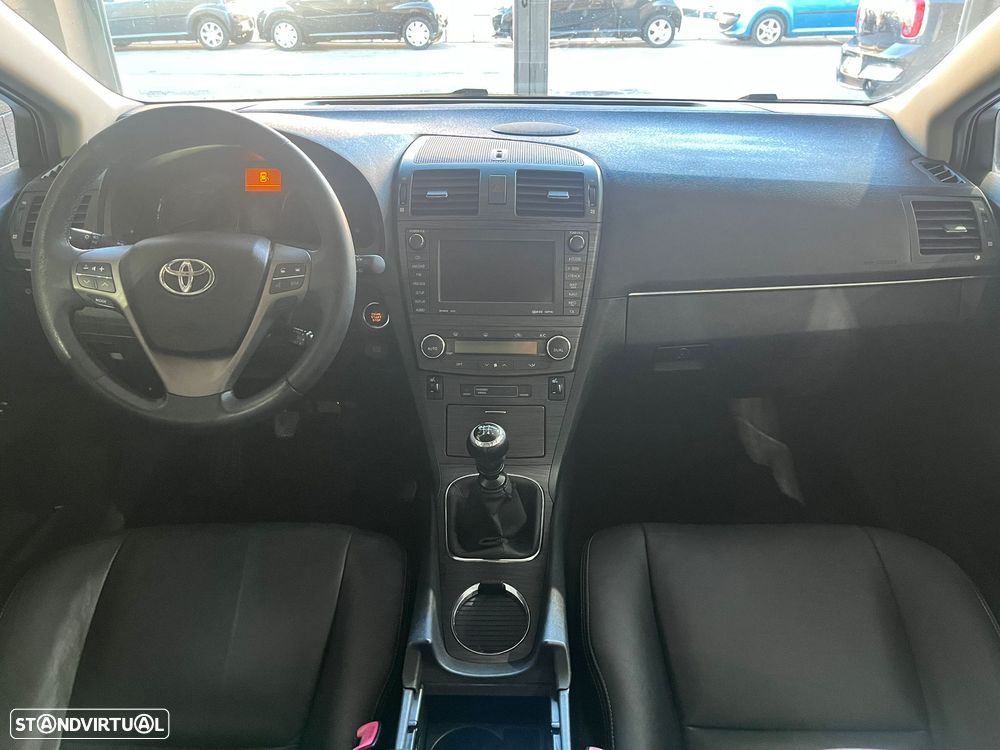 Toyota Avensis SW 2.0 D-4D Exclusive +Pele+GPS - 9