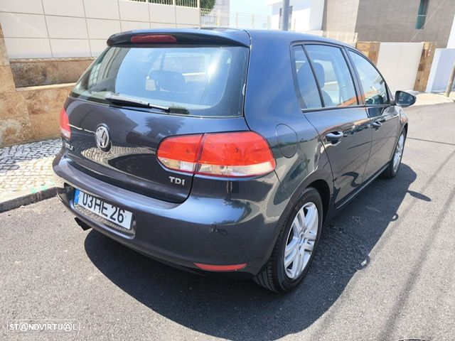 VW Golf 2.0 TDi Confortline - 5
