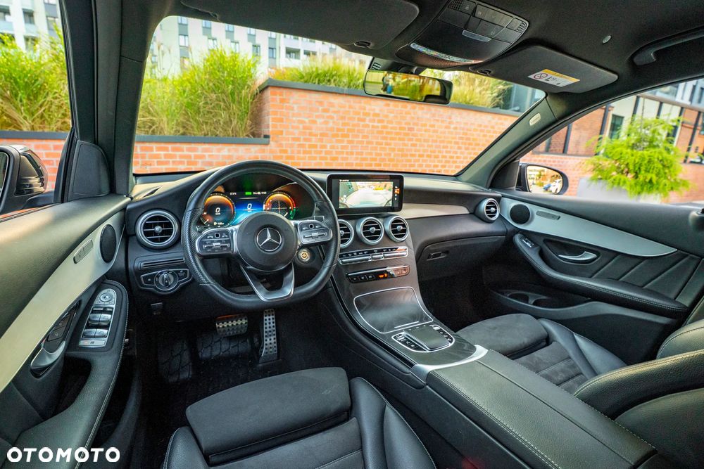 Mercedes-Benz GLC 300 e 4-Matic Business Edition - 12
