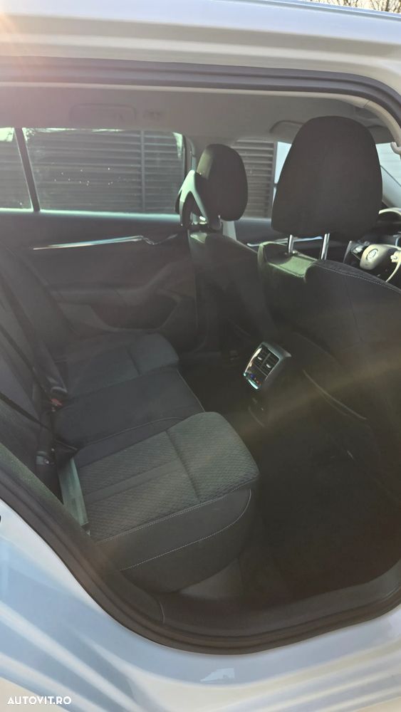 Skoda Octavia Combi Diesel 2.0 TDI DSG Ambition - 9