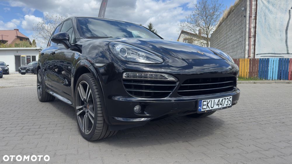 Porsche Cayenne Platinum Edition - 18