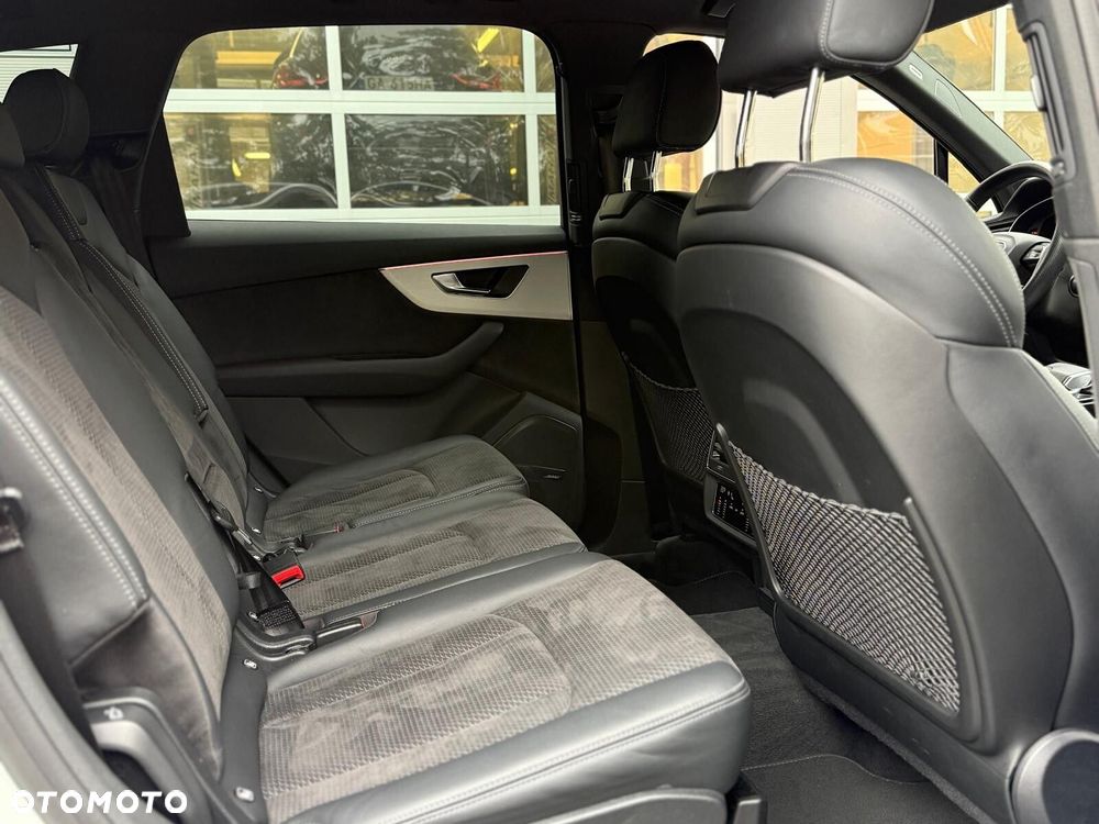 Audi Q7 - 15