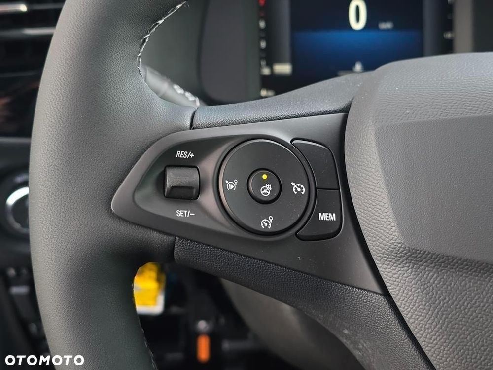 Opel Corsa 1.2 T mHEV GS eDCT - 13