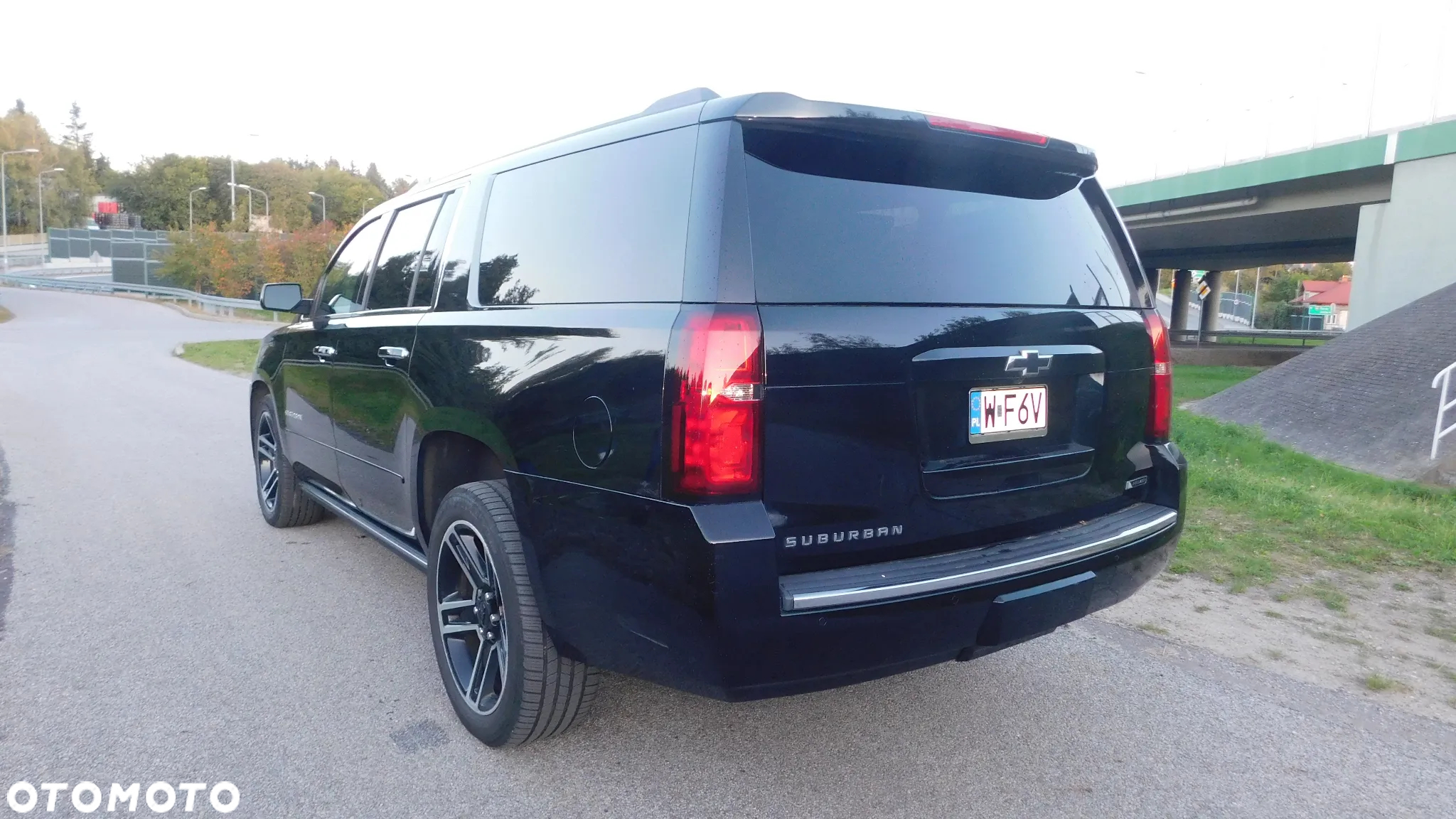 Chevrolet Suburban - 23