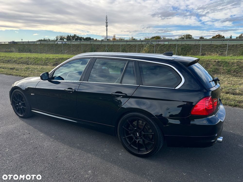 BMW Seria 3 335i xDrive - 10