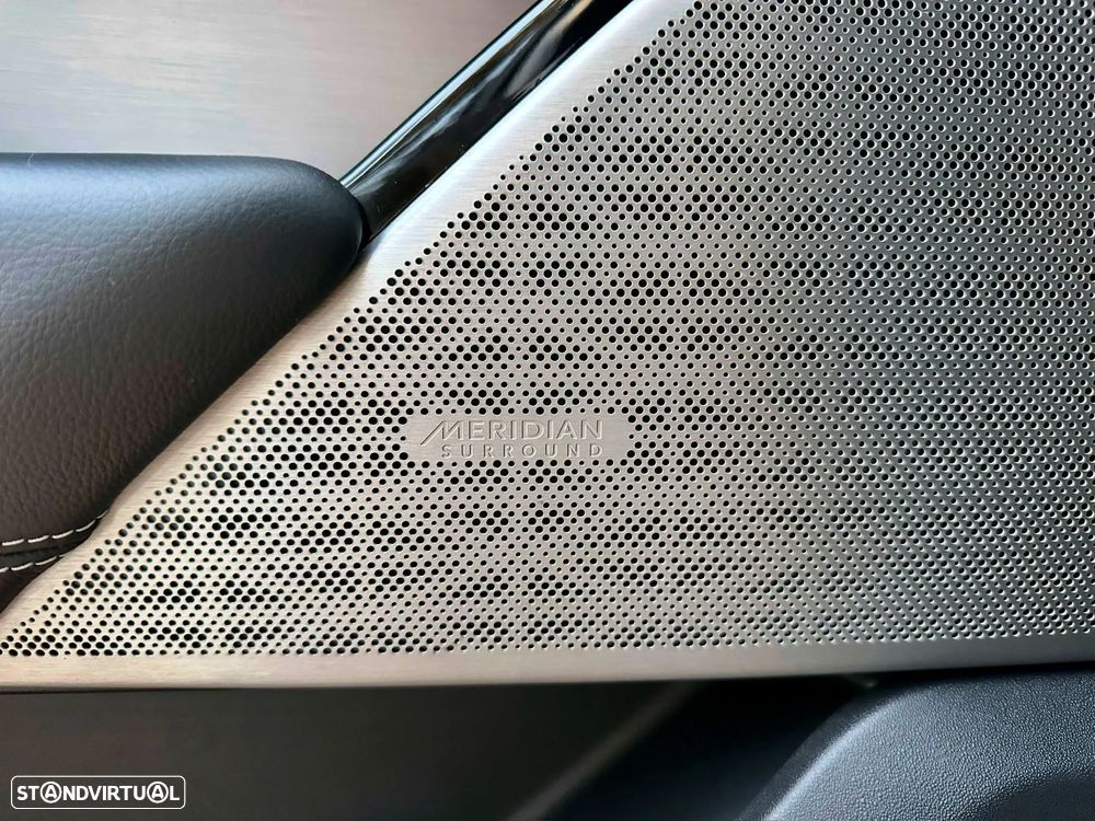 Land Rover Range Rover Velar 2.0 D R-Dynamic SE - 40