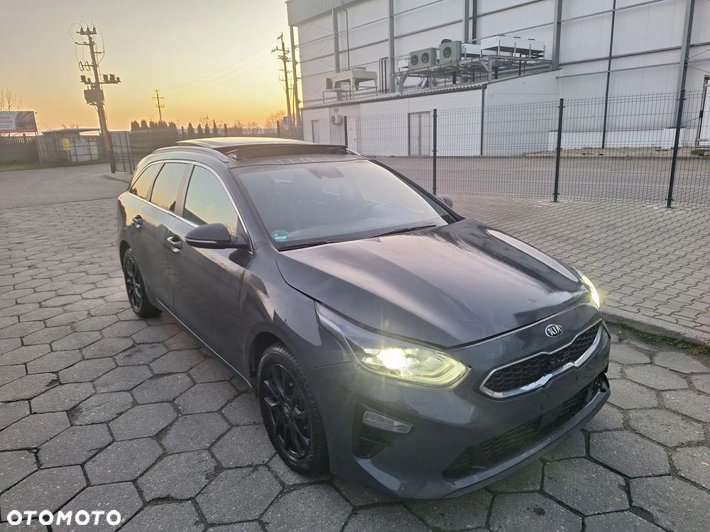 Kia Ceed 1.6 CRDi Platinum Edition - 10