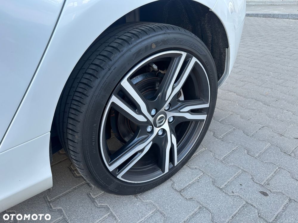 Volvo V40 T2 RDesign - 27