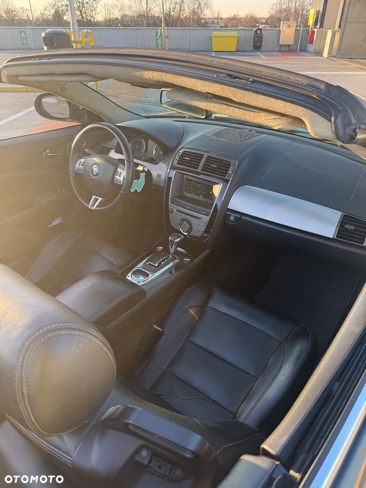 Jaguar XK - 7