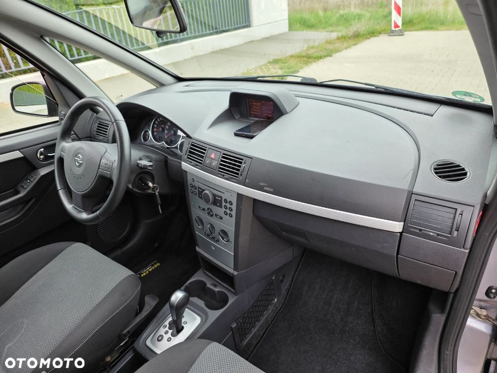 Opel Meriva 1.6 Cosmo MTA - 13