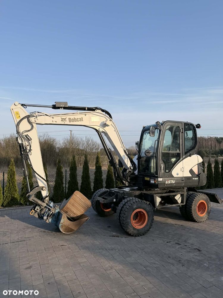 Bobcat EW57 - 1