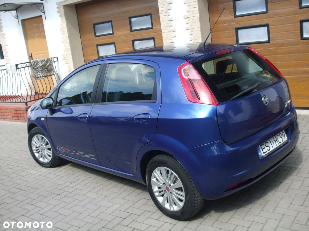 Fiat Grande Punto Actual 1.4 8V Estiva Blue&Me - 13