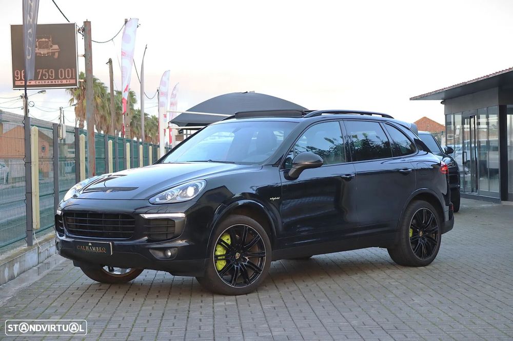 Porsche Cayenne S E-Hybrid - 1