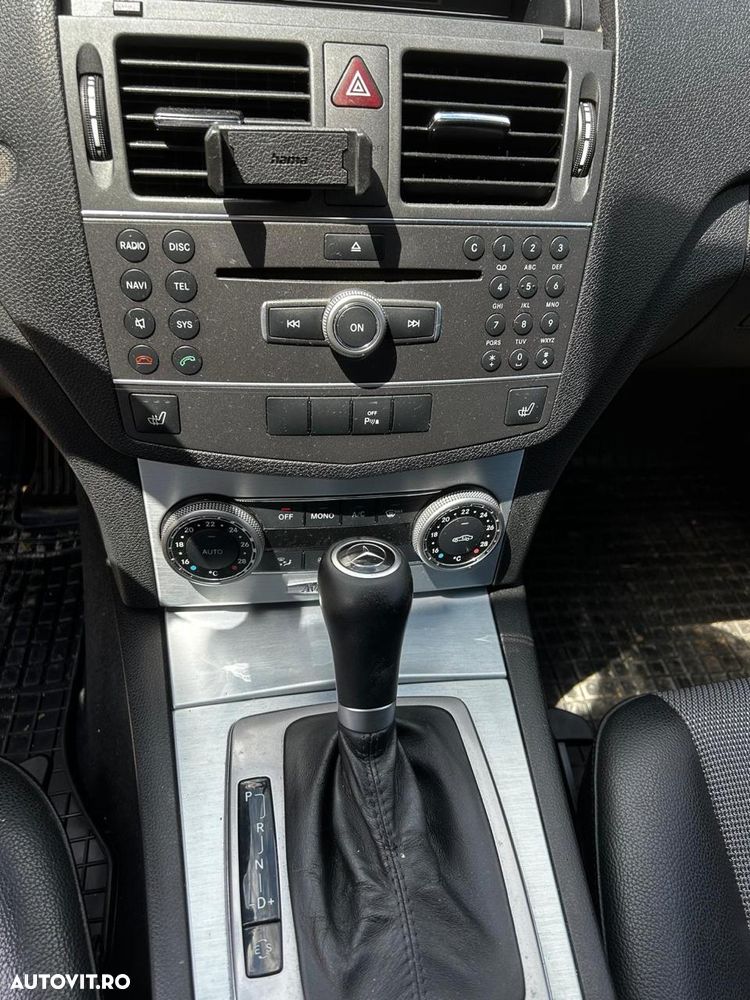 Mercedes-Benz C 220 CDI DPF Automatik BlueEFFICIENCY Avantgarde - 13