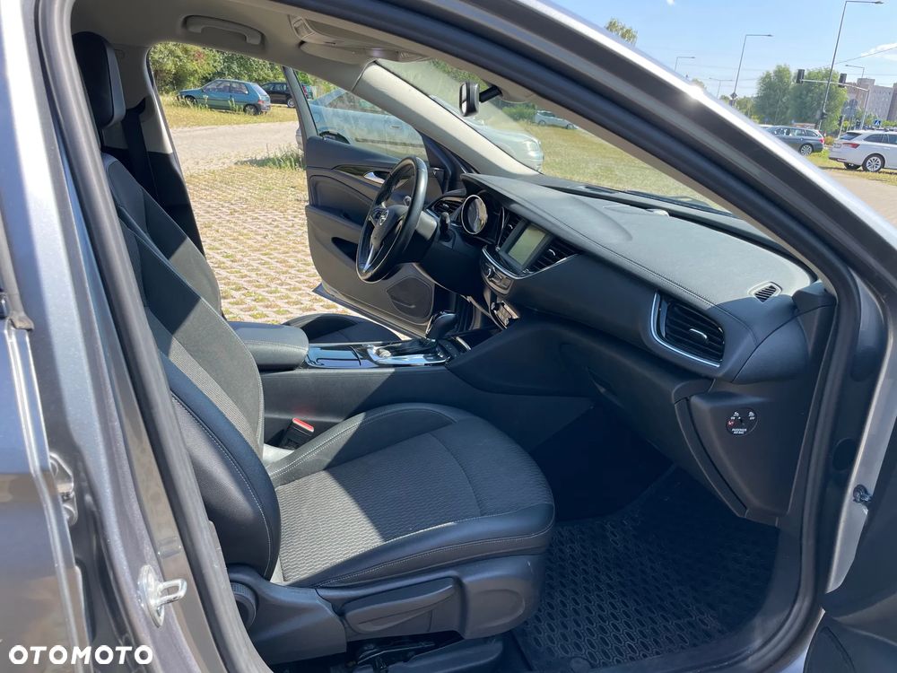 Opel Insignia 1.5 T Enjoy S&S - 10
