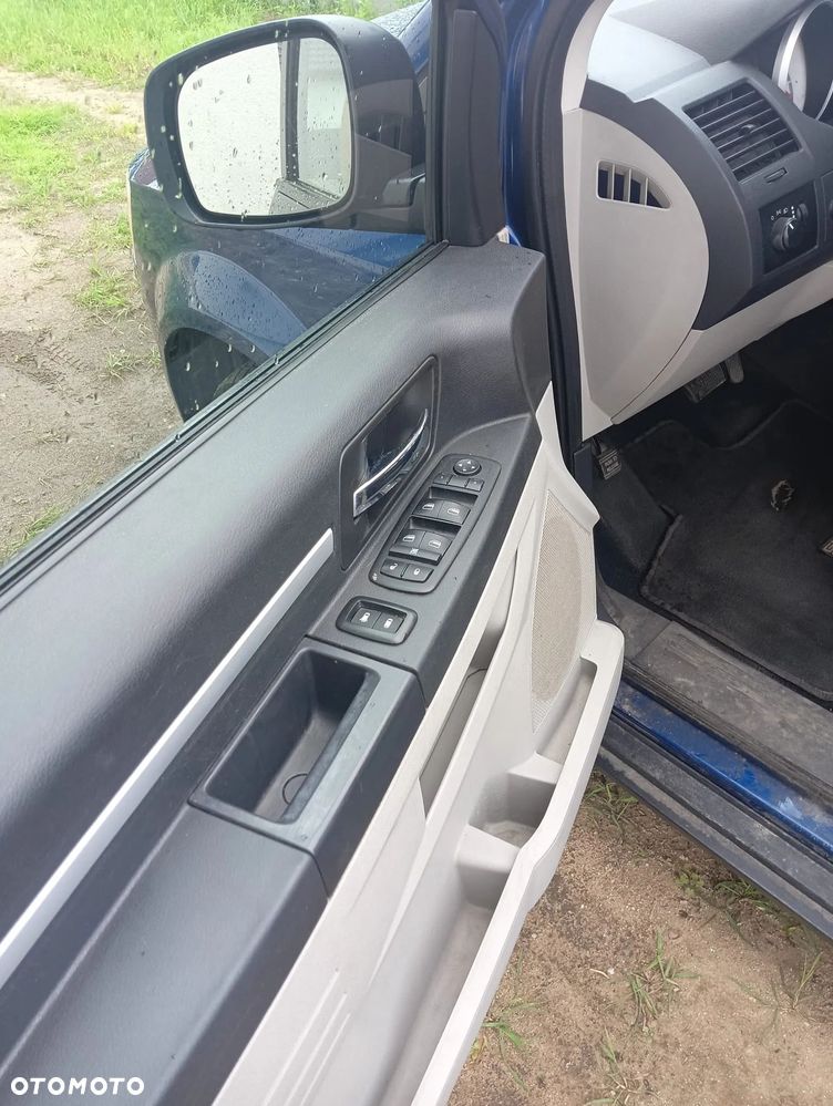 Dodge Grand Caravan - 9