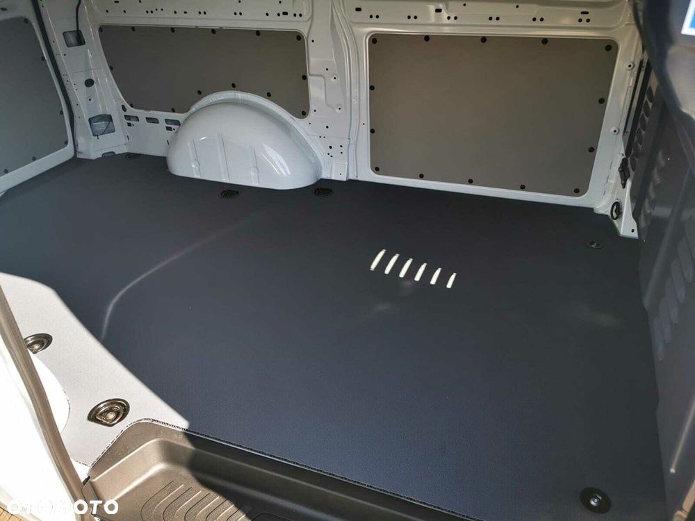 Mercedes-Benz Vito eVito Furgon - 20