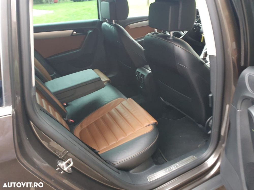 Volkswagen Passat Alltrack 2.0 TDI 4Motion DSG BlueMotion Tec - 8