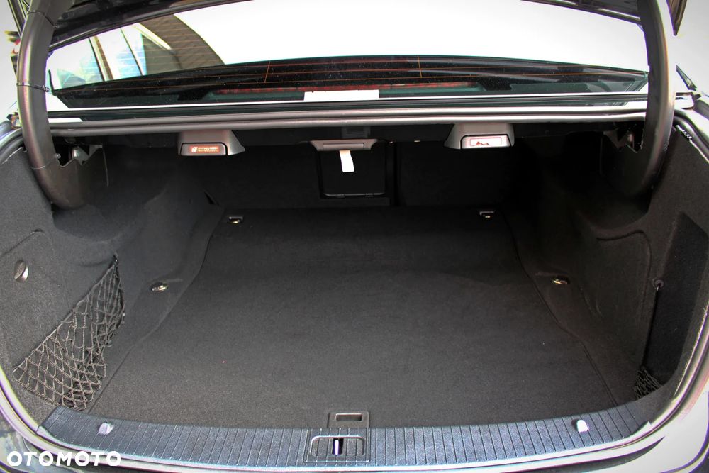 Mercedes-Benz Klasa E 500 Avantgarde - 25