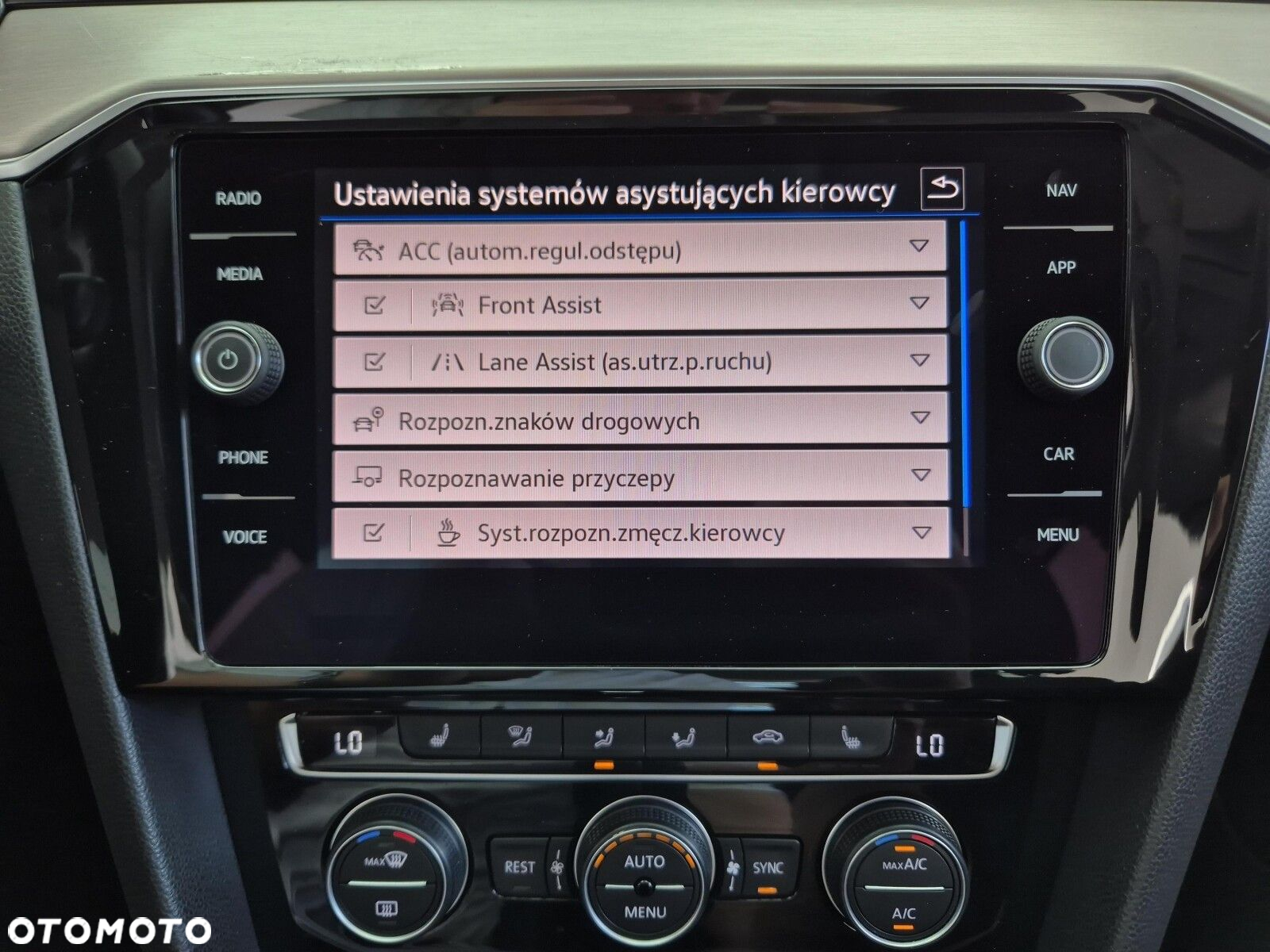 Volkswagen Passat 2.0 TSI Elegance DSG - 26