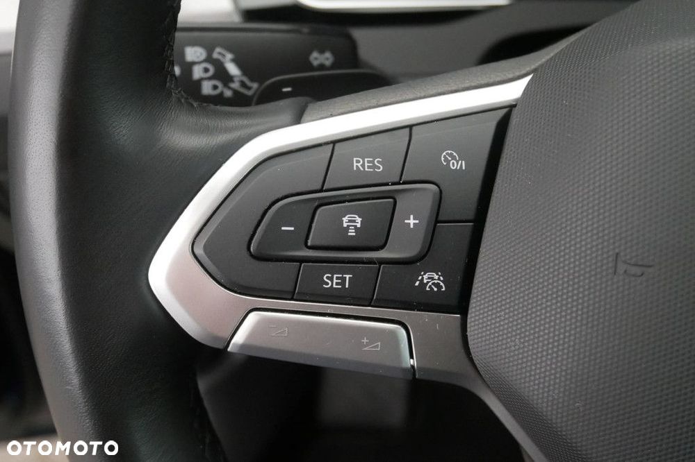 Volkswagen Passat - 26