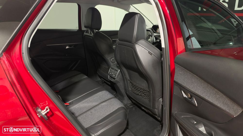 Peugeot 3008 PureTech 130 Stop & Start GPF EAT8 Allure - 15