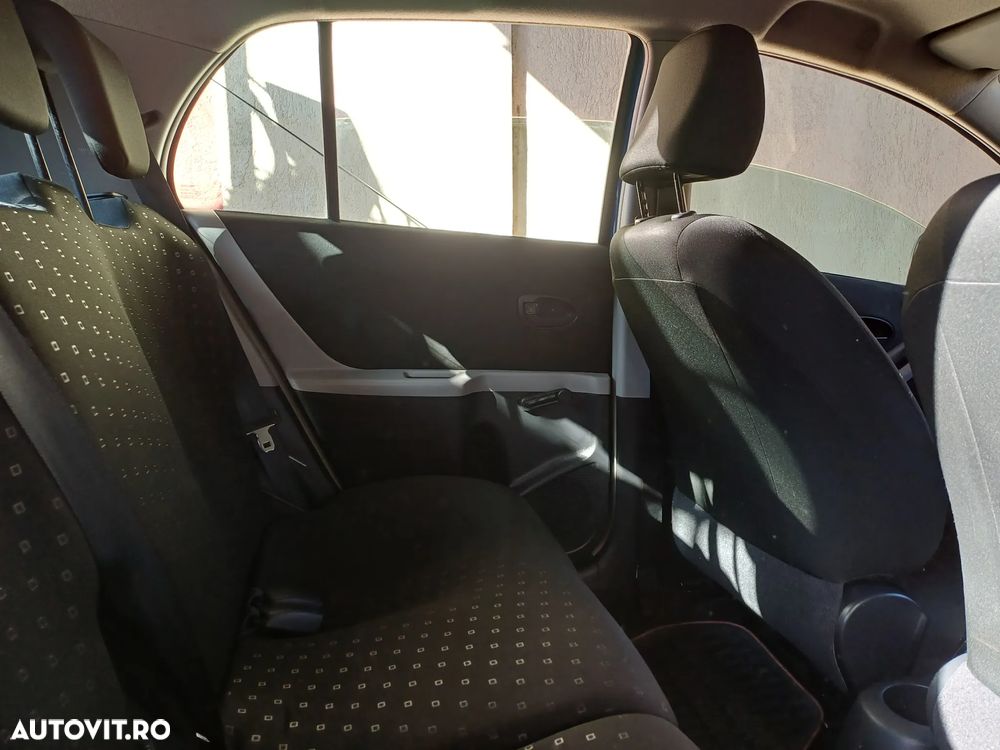 Toyota Yaris 1.3 Luna - 15