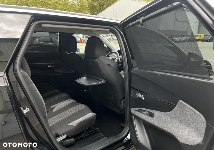 Peugeot 5008 - 21