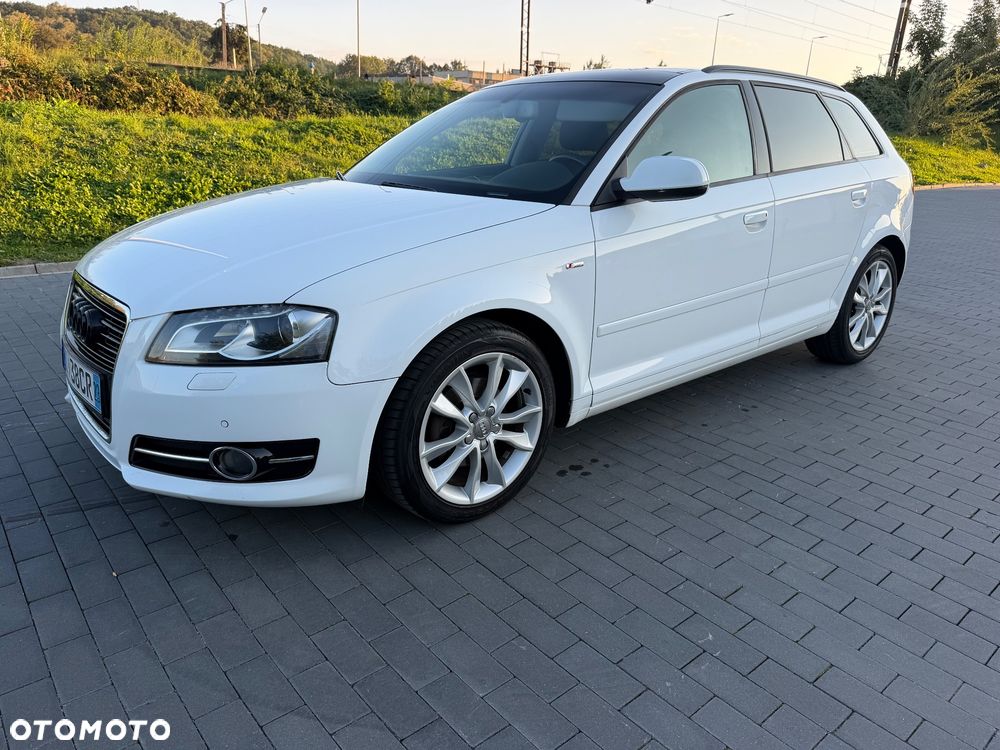 Audi A3 Sportback - 1