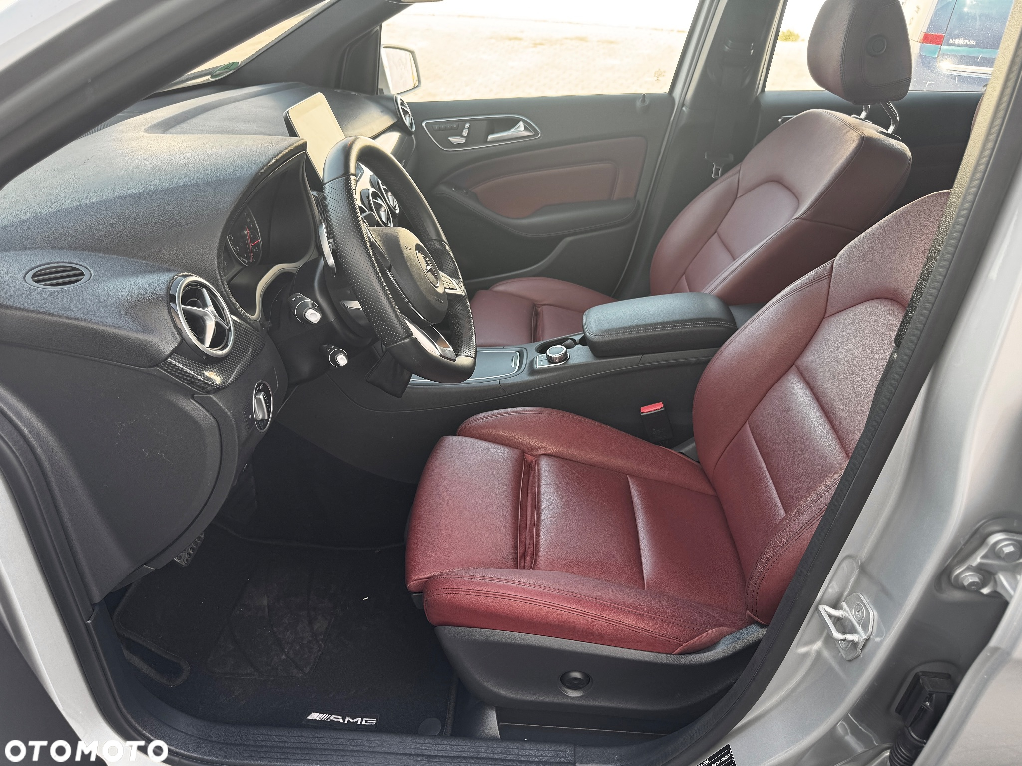 Mercedes-Benz Klasa B 220 4-Matic AMG Line - 20