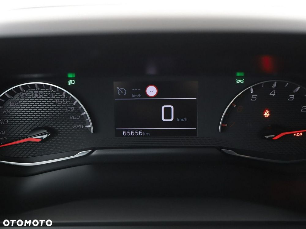 Peugeot 2008 PureTech 100 Style - 23