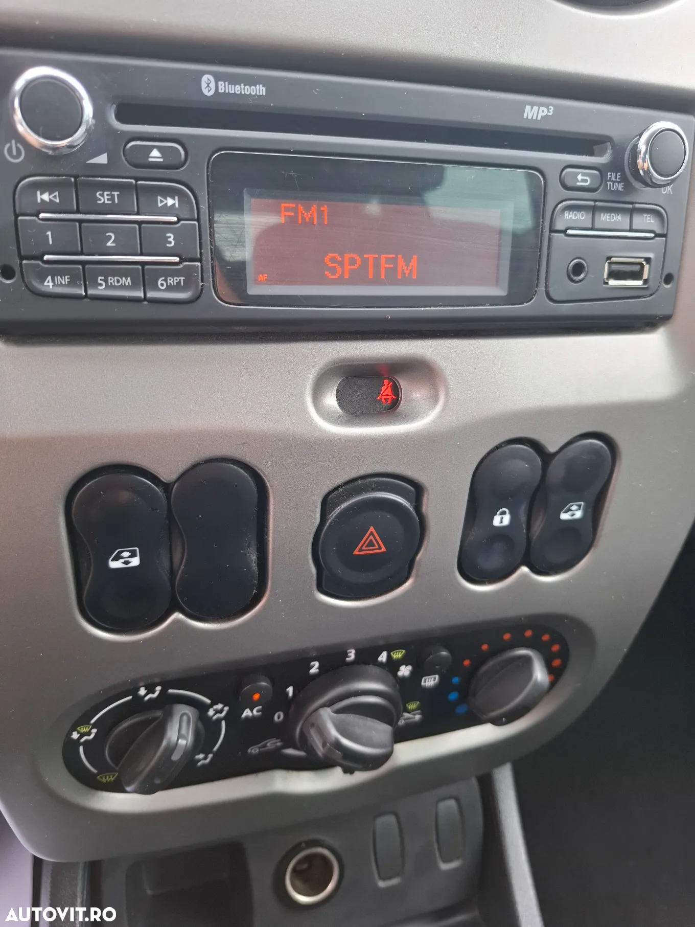 Dacia Duster 1.6 4x2 Prestige - 25