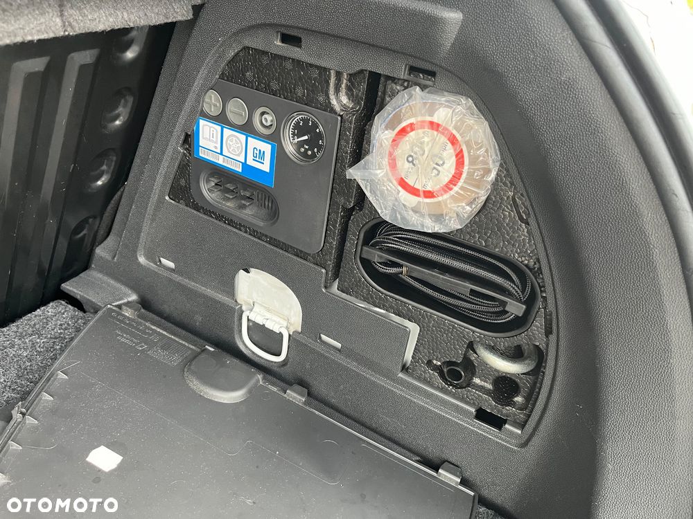 Opel Corsa - 22