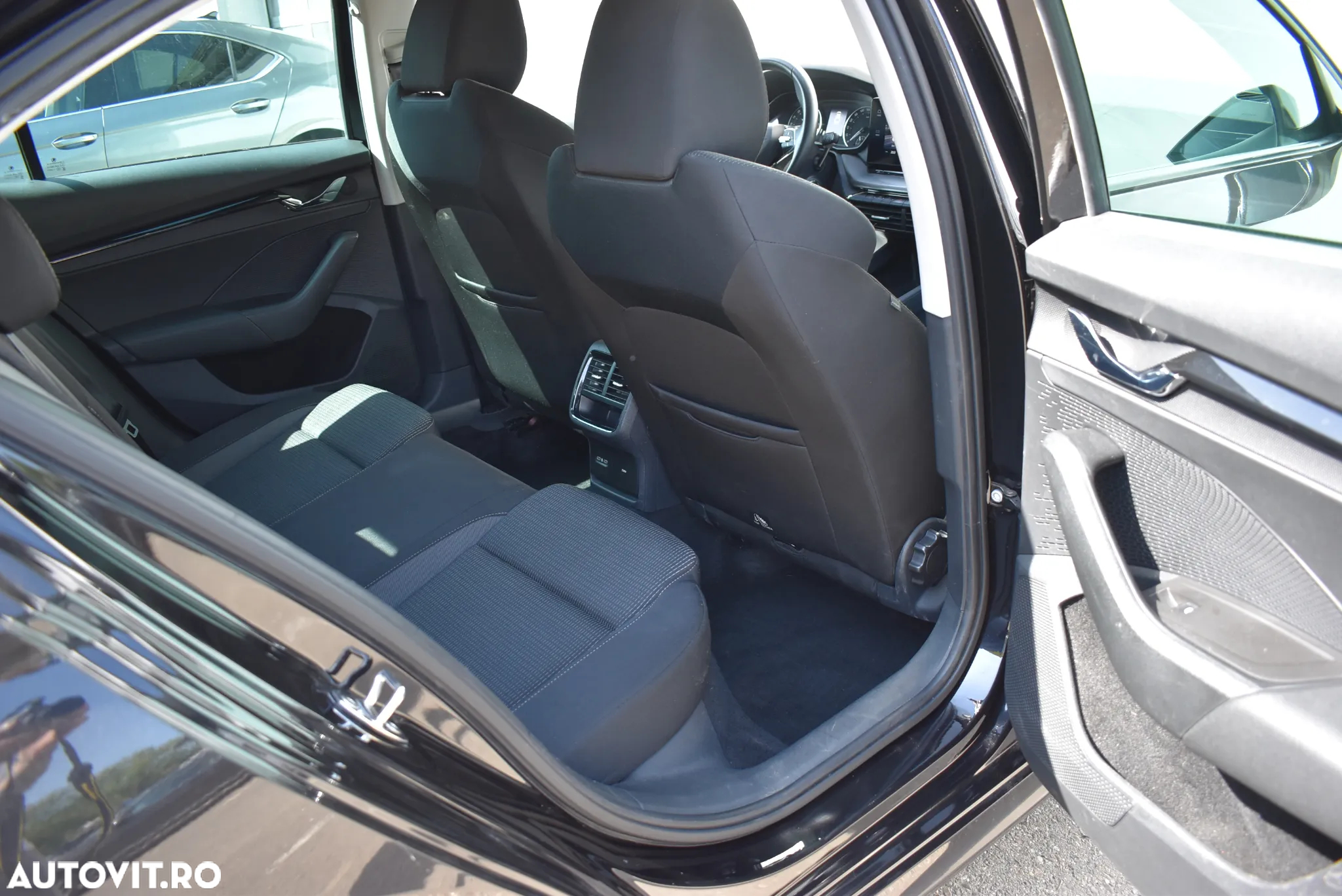 Skoda Octavia 2.0 TDI DSG Style - 19