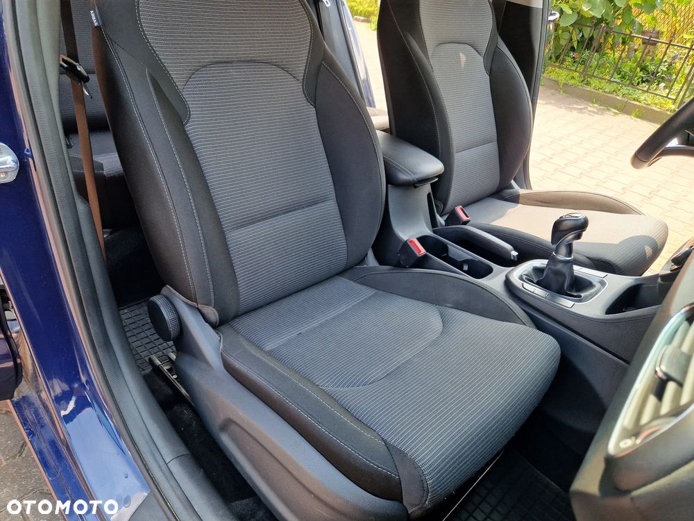 Hyundai i30 1.4 GO Plus - 23