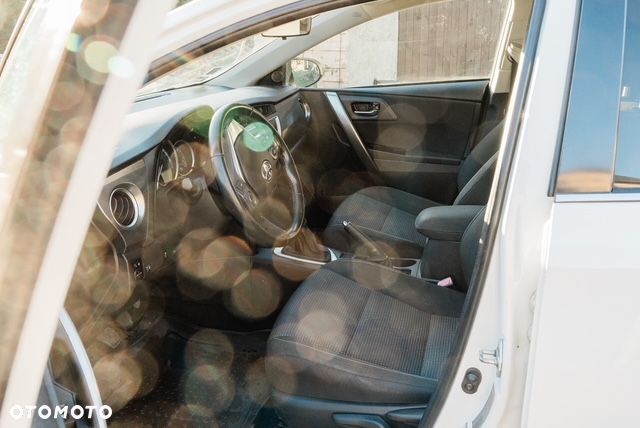 Toyota Auris 1.4 D-4D Comfort - 6