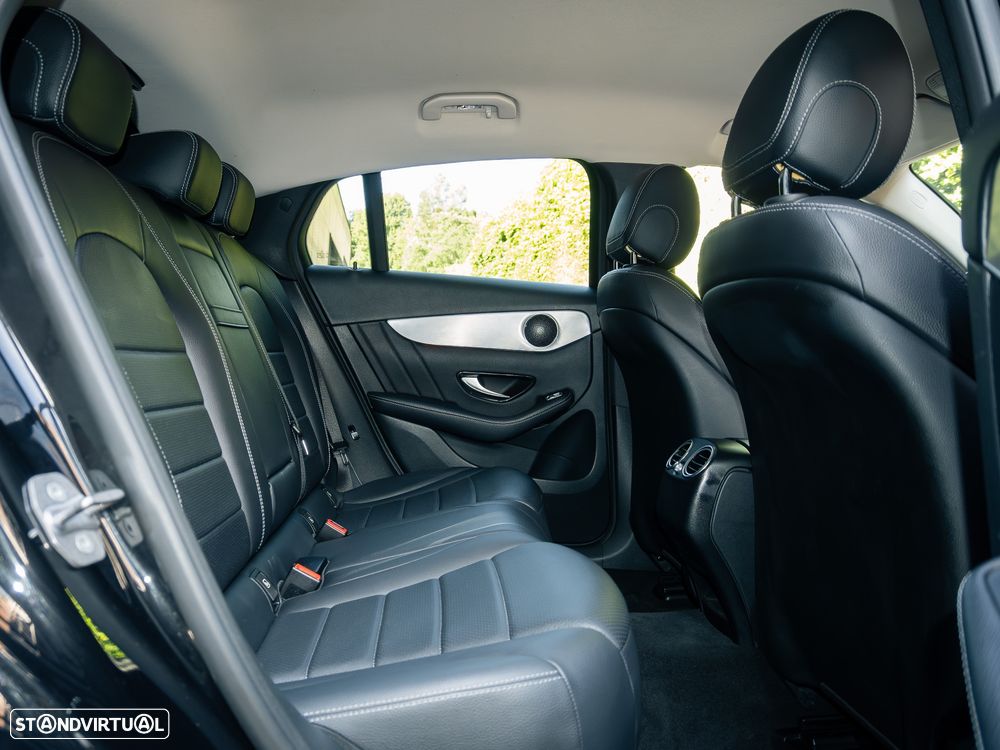 Mercedes-Benz GLC 250 d 4Matic 9G-TRONIC AMG Line - 25