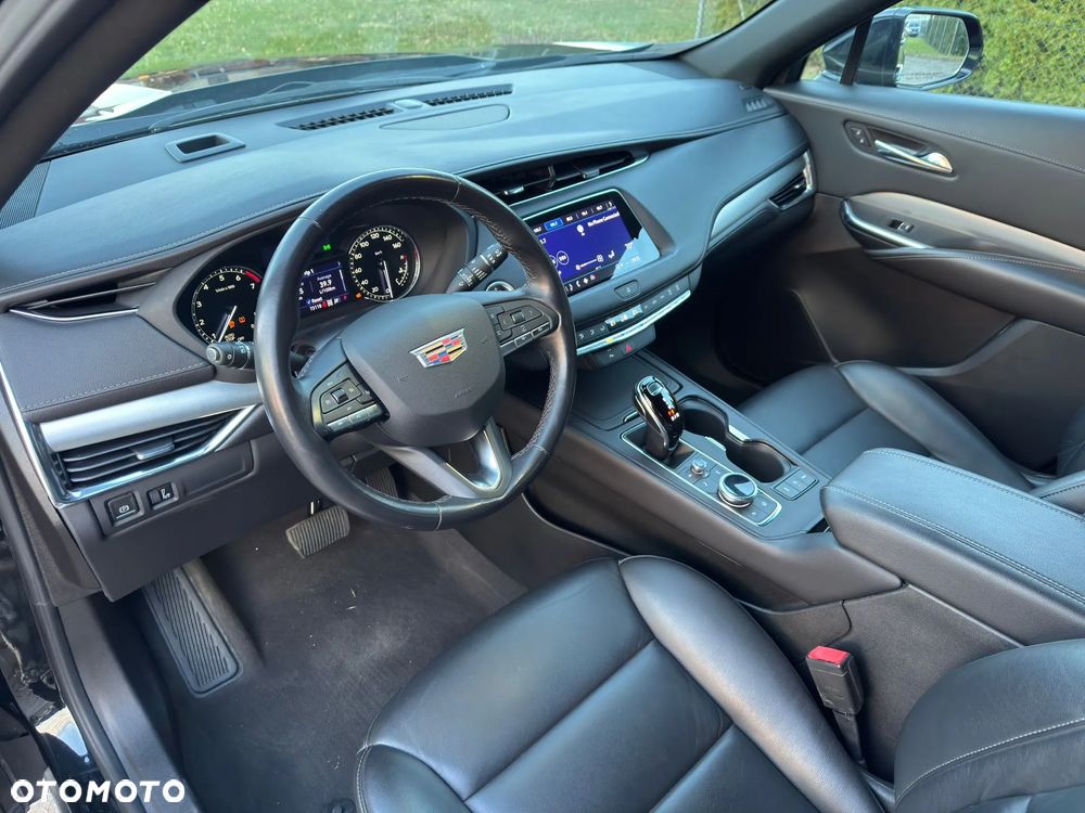 Cadillac XT4 350T AWD Premium Luxury - 32