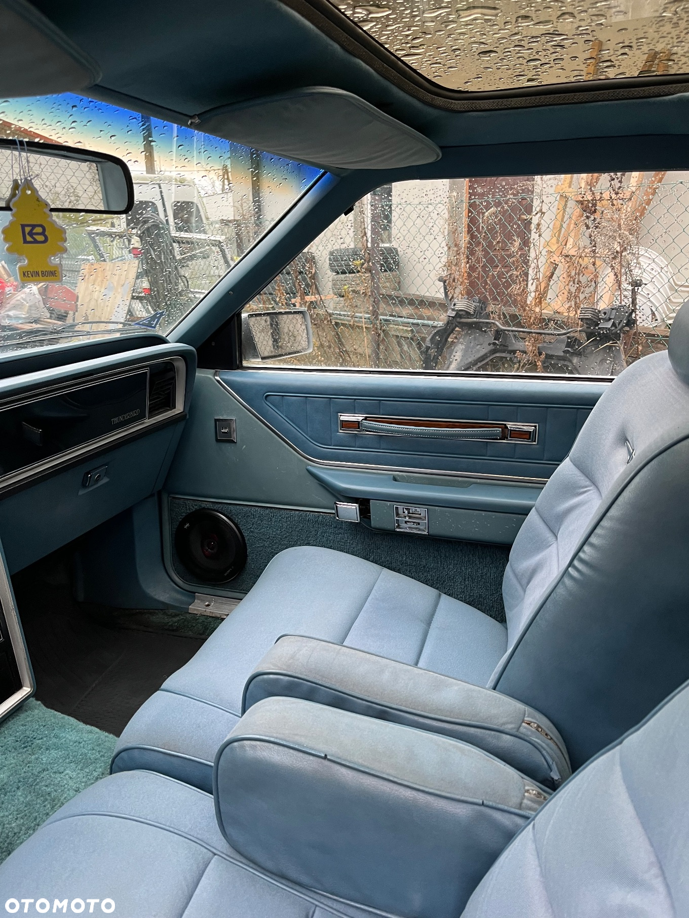 Ford Thunderbird - 13