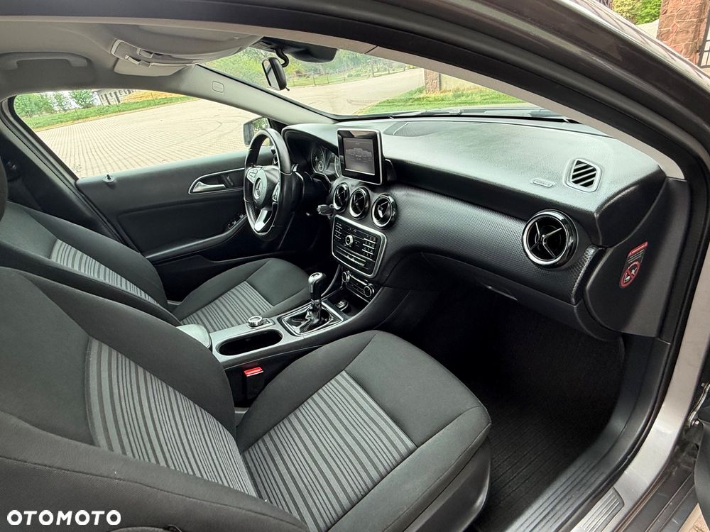 Mercedes-Benz Klasa A 180 d Activity Edition - 13
